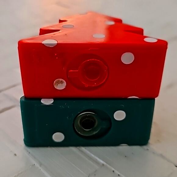 Hallmark Vintage 1992 Christmas Tree Salt & Pepper Shakers Red Green 2" T x 2.5" - Picture 6 of 6